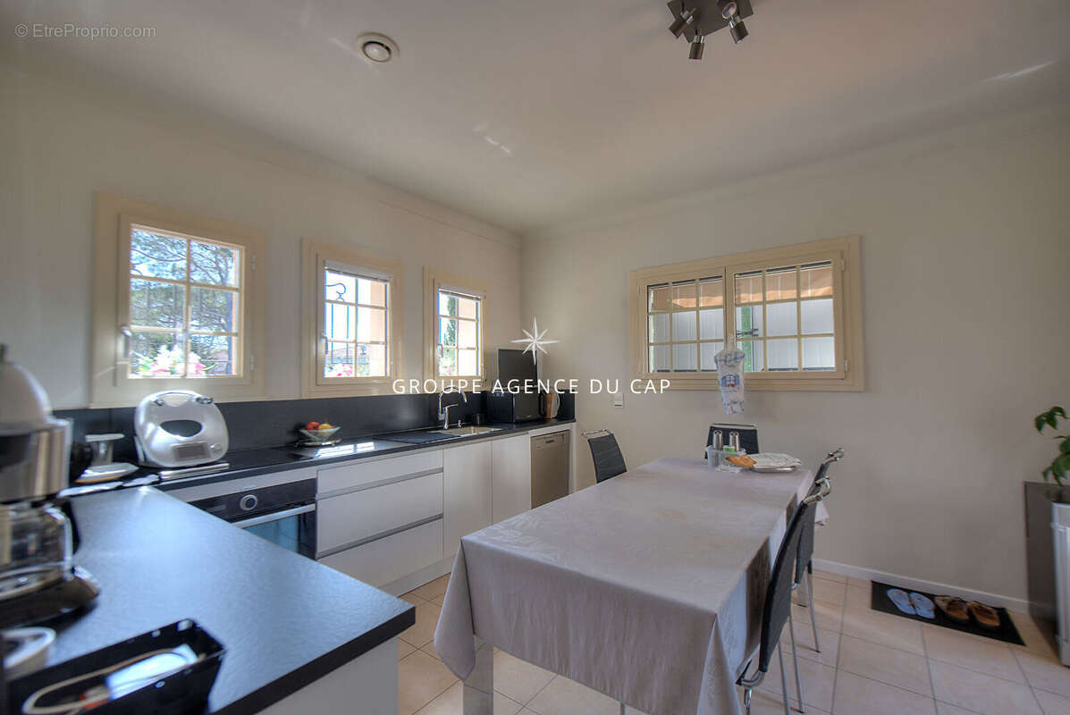 Appartement à SAINT-RAPHAEL