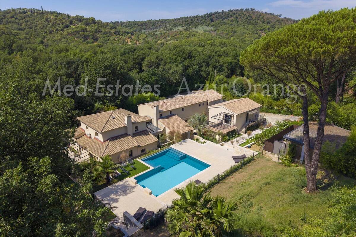 Appartement à GRIMAUD