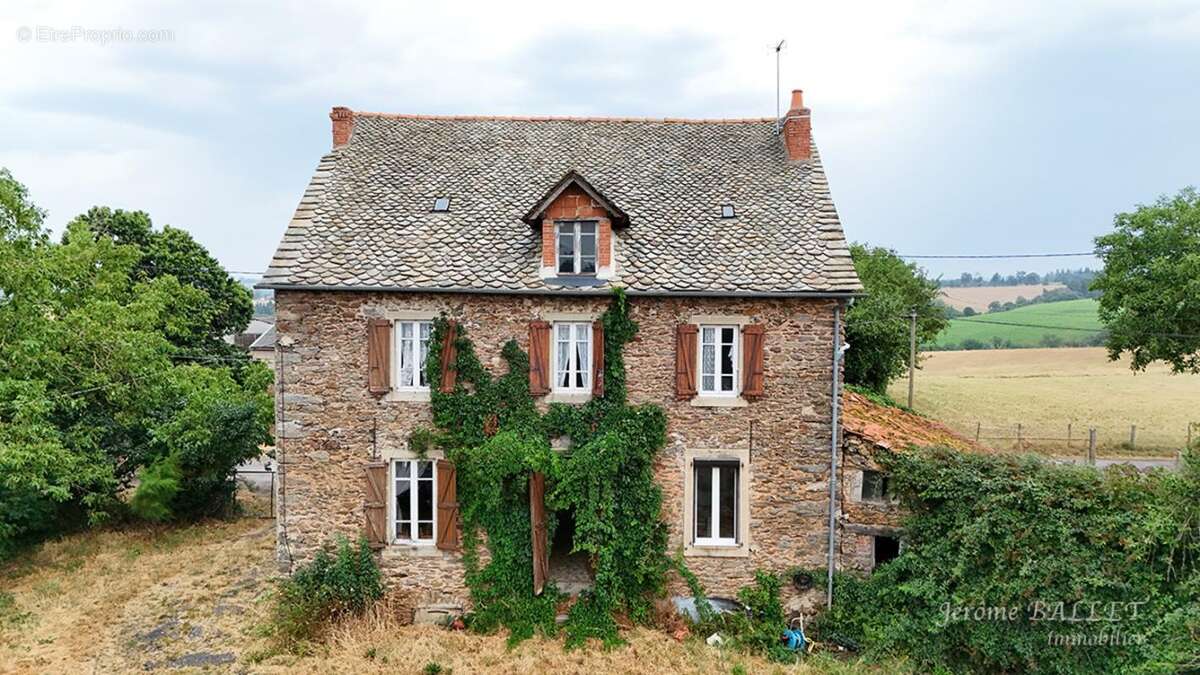 Maison 148 m² à Rieupeyroux  - photo 23