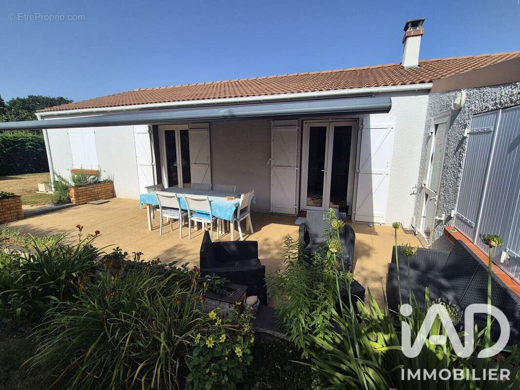 Maison 85 m² à Venansault  - photo 2