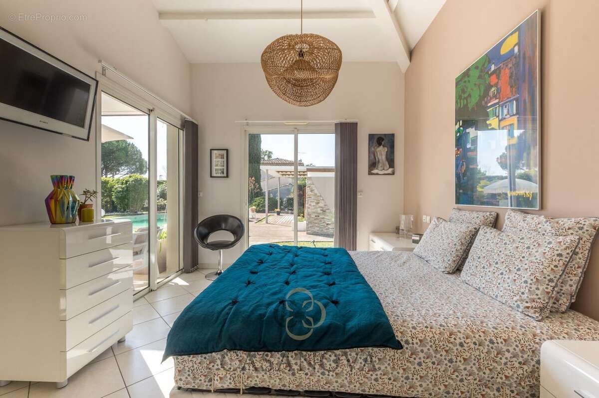 Villa contemporaine avec piscine et jardin paysager au nord de Montpellier - photo 12