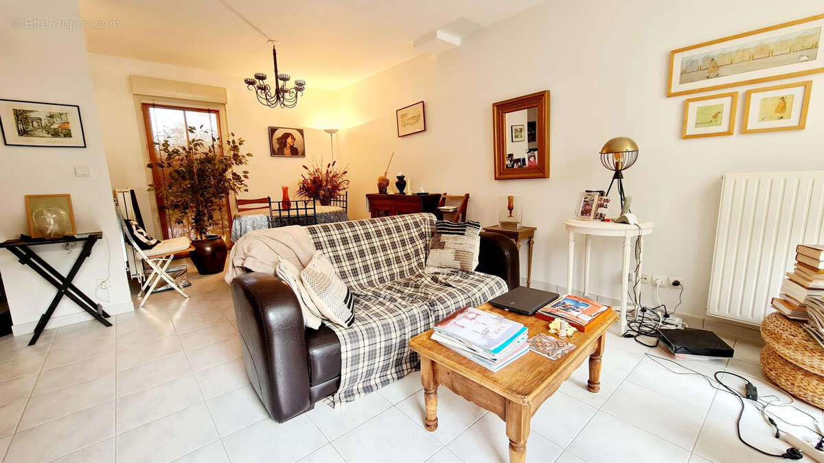 Maison à PONT-L&#039;EVEQUE