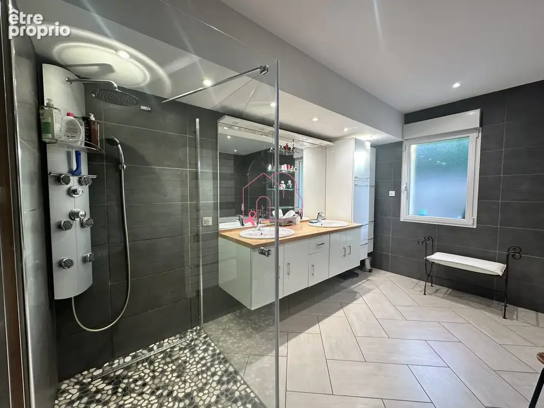 Maison 4 pièces 220 m² à vendre à Decazeville (12300) - photo 8