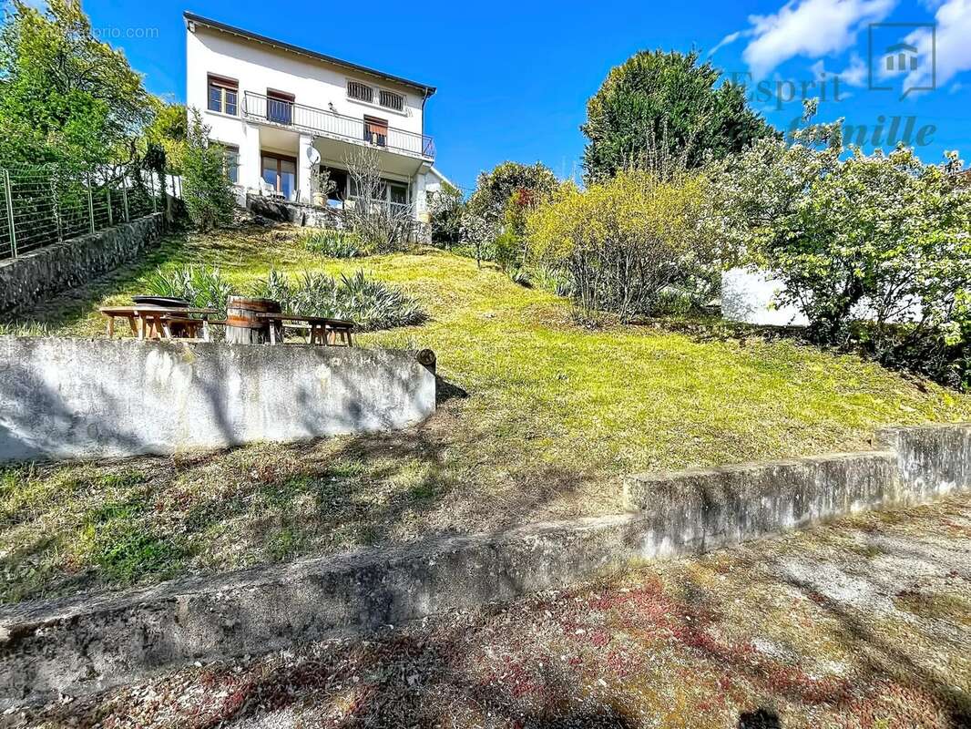 Maison à SATHONAY-VILLAGE