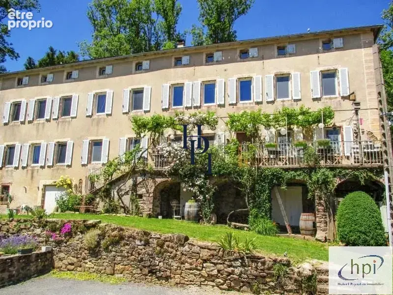 Vente ancien Prieuré transformé en Chambres d'hôtes sur terrain de 1790 m2 secteur Camarès. - photo 4