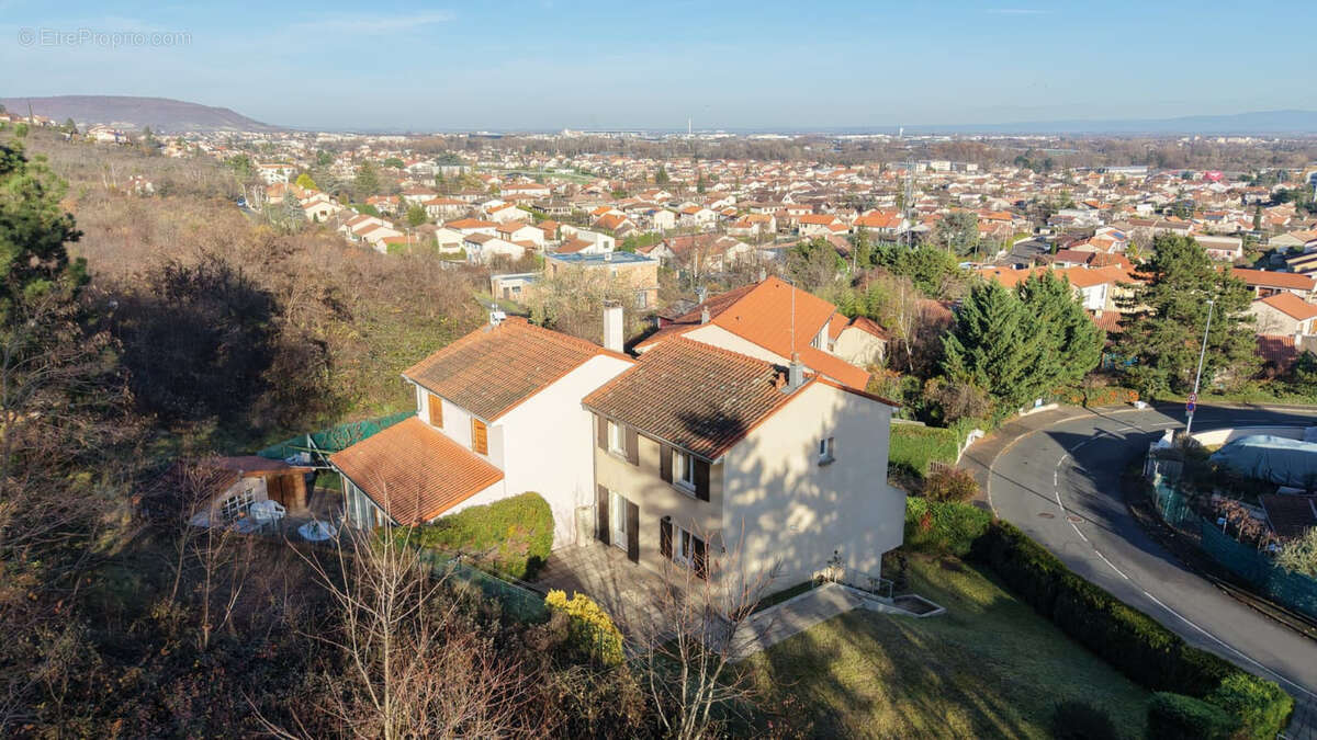 Maison à CLERMONT-FERRAND