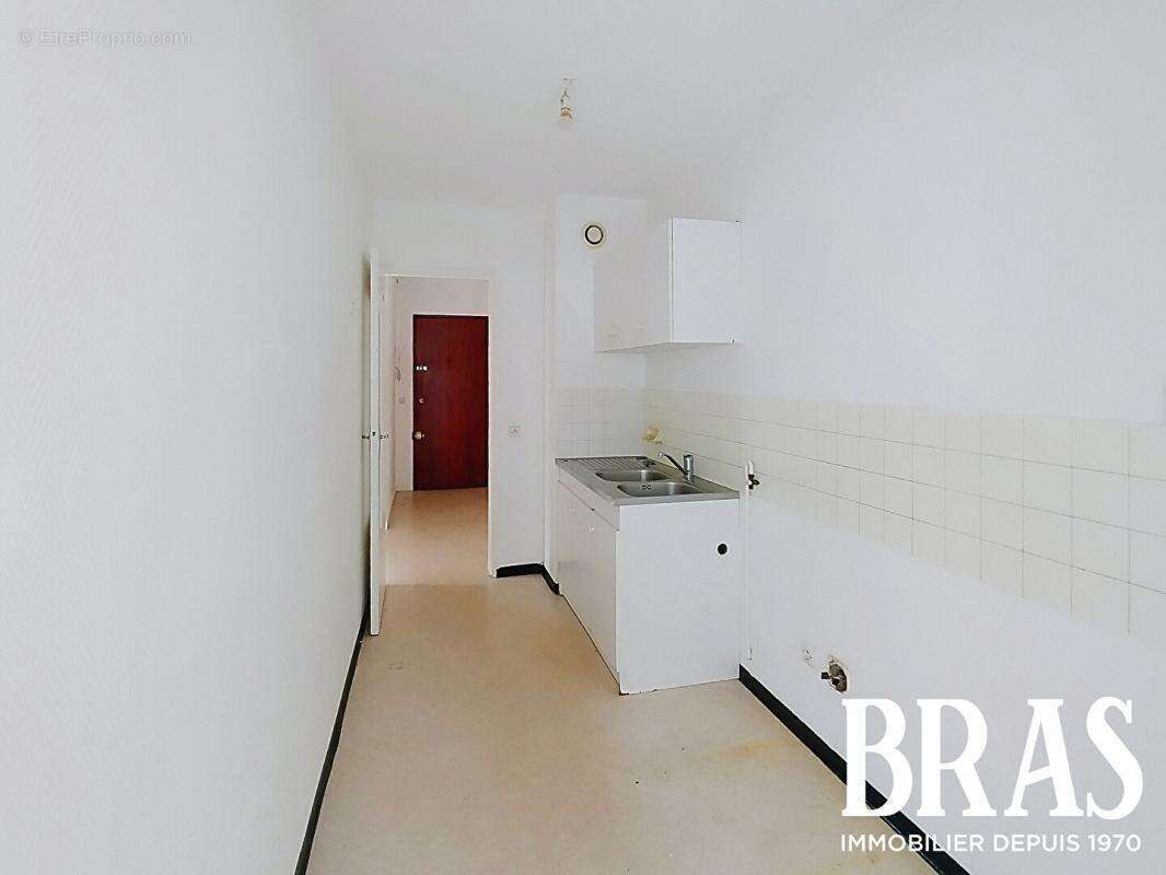 Appartement t3 + cave + parking - photo 7