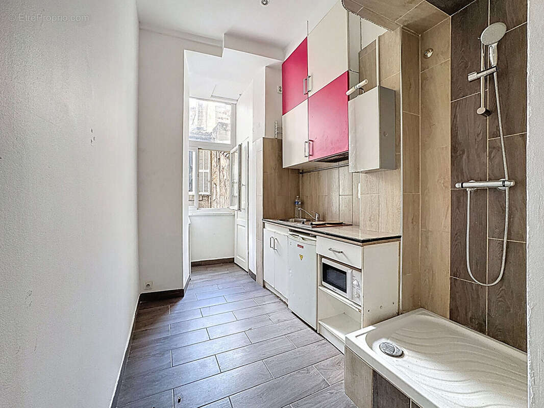 Appartement à MARSEILLE-1E
