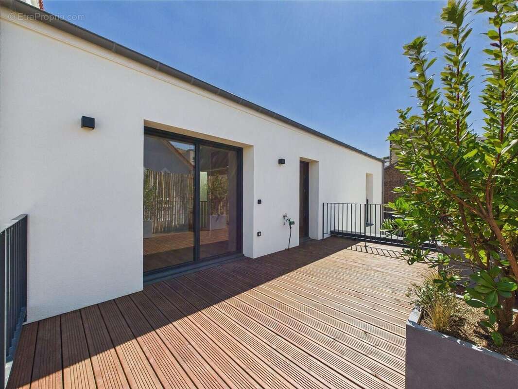 Maison à ASNIERES-SUR-SEINE