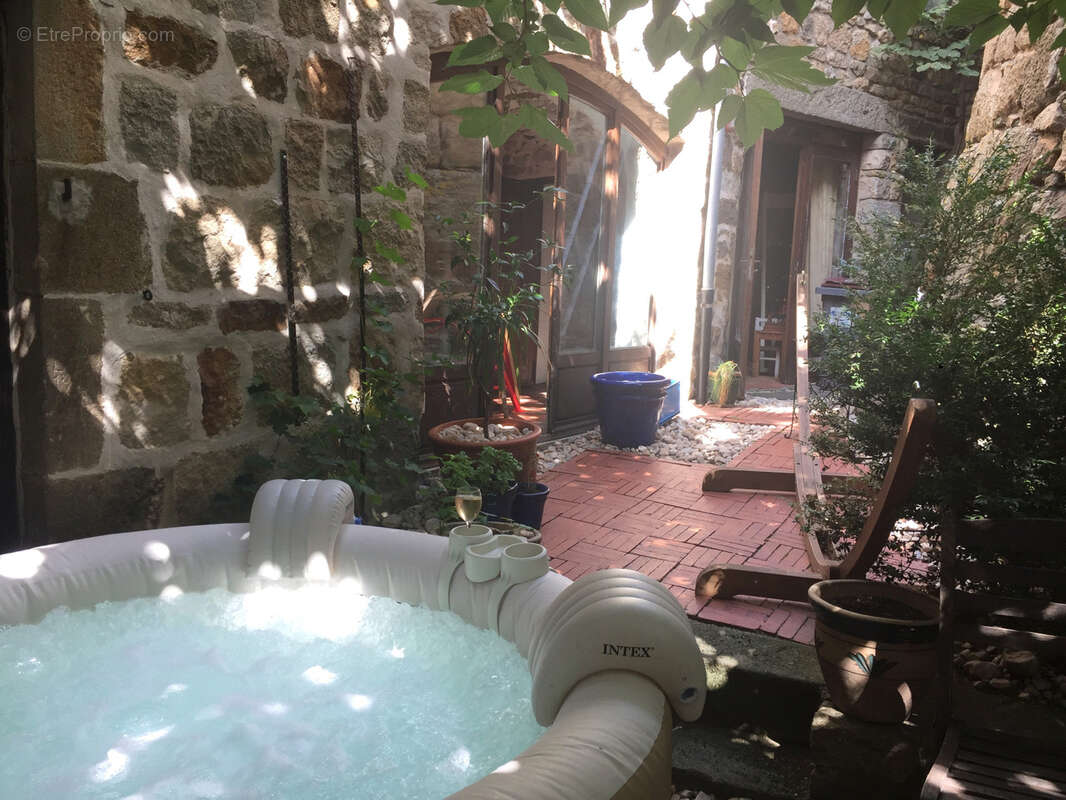 Maison à MONTPEYROUX