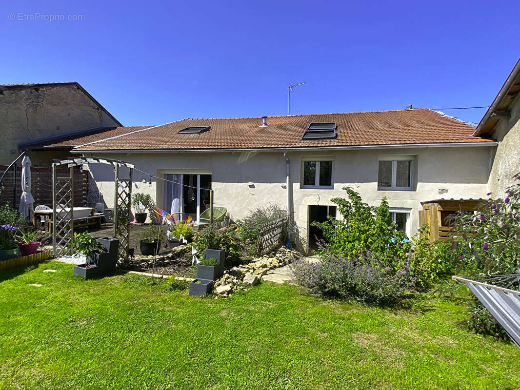 Maison à COMMERCY