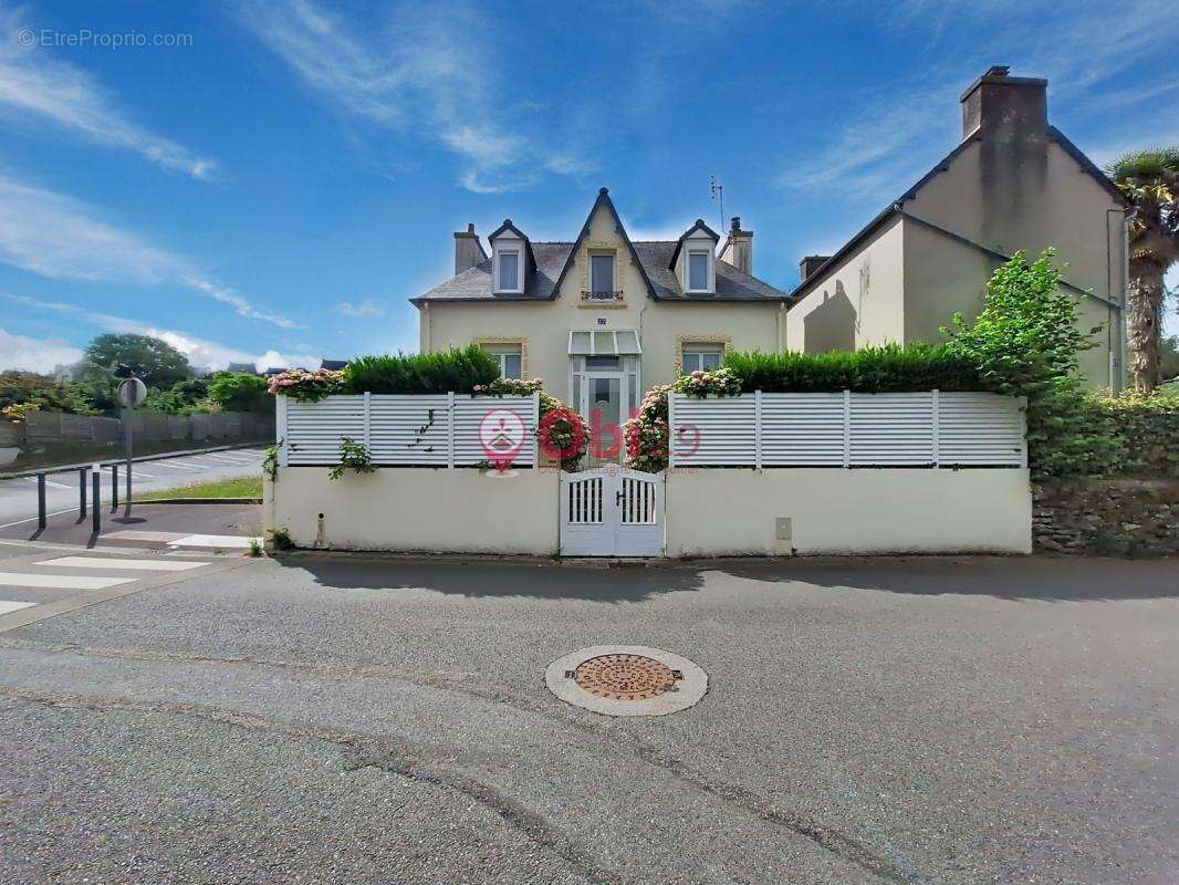 Maison à PONT-DE-BUIS-LES-QUIMERCH