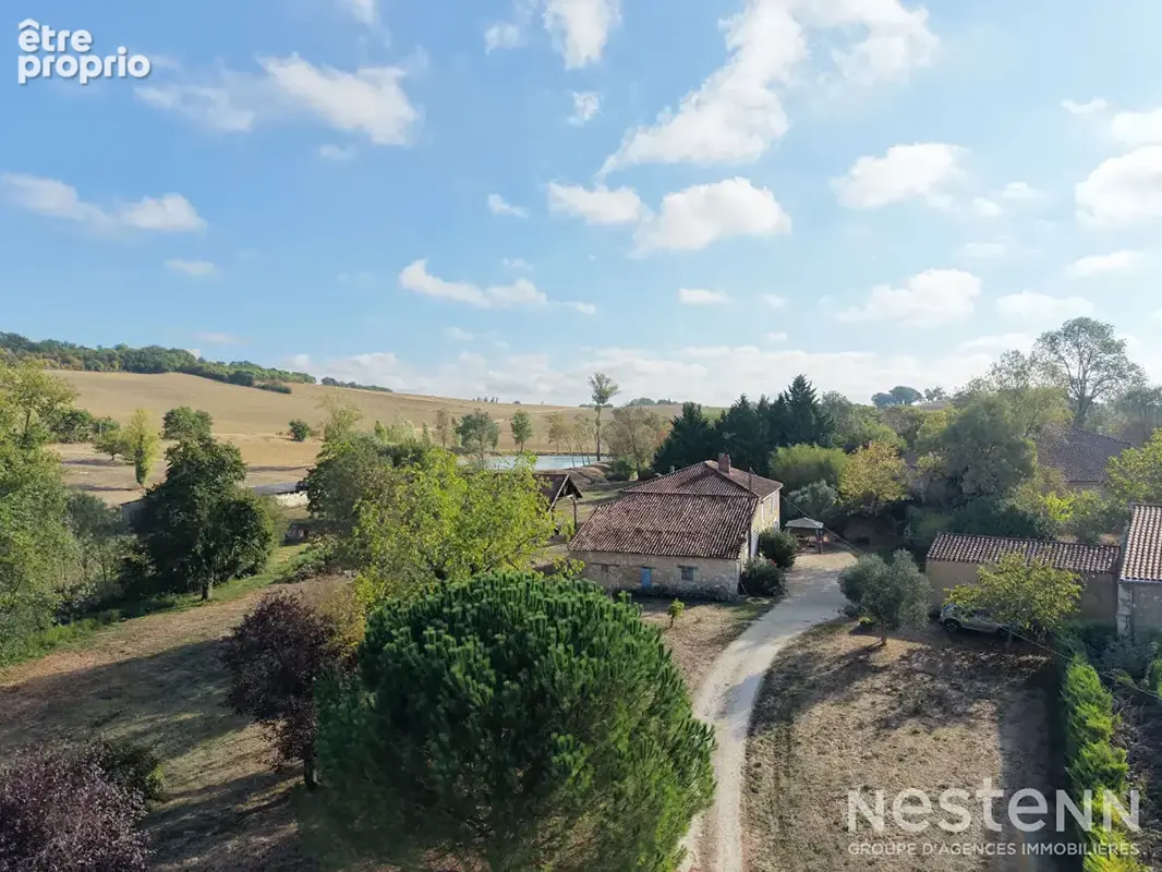 A Vendre Gasconne rénovée de 203m² avec dépendances et plus de 3 hectares à Saint-Puy - photo 19