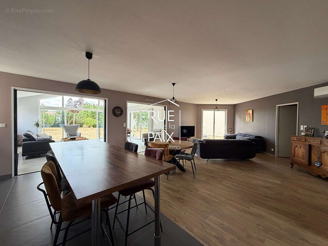 Coup de coeur - Pavillon de plain-pied de 2015 - 153 m² - photo 4