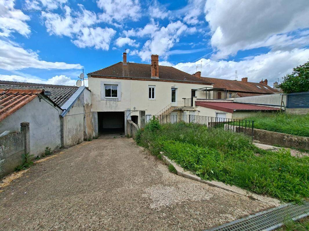 Appartement à PERRECY-LES-FORGES