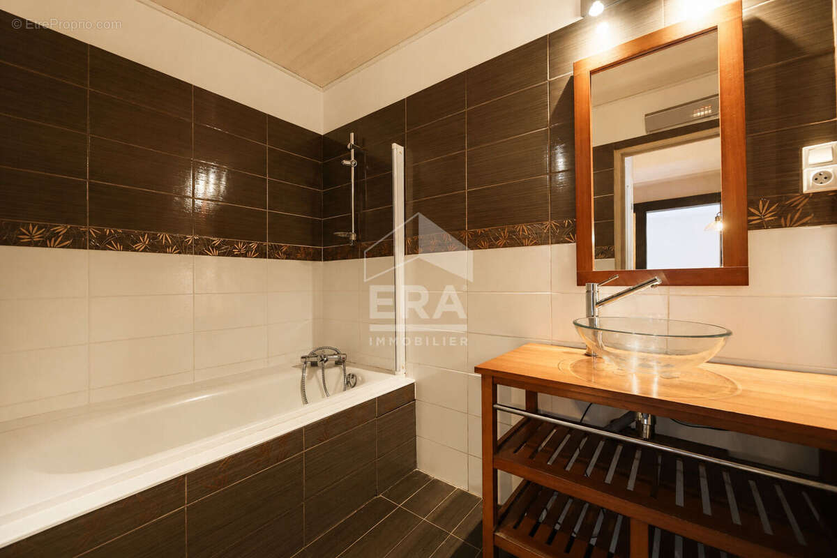 Appartement à MANDELIEU-LA-NAPOULE