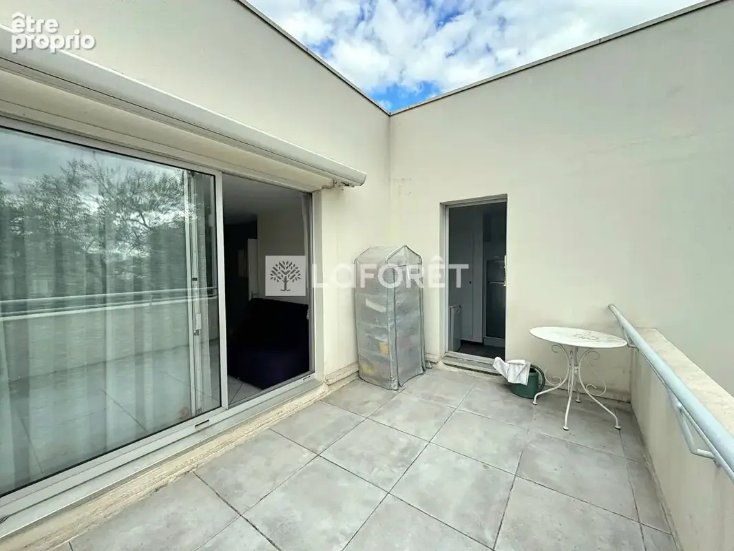 Appartement Saint Denis 1 pièce(s) 45.4 m2 - photo 6