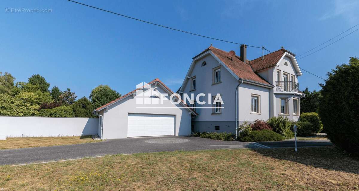Spacieuse maison familiale de 174 m² avec terrain de 4 481 m² dont 3 500 m² constructibles - photo 6
