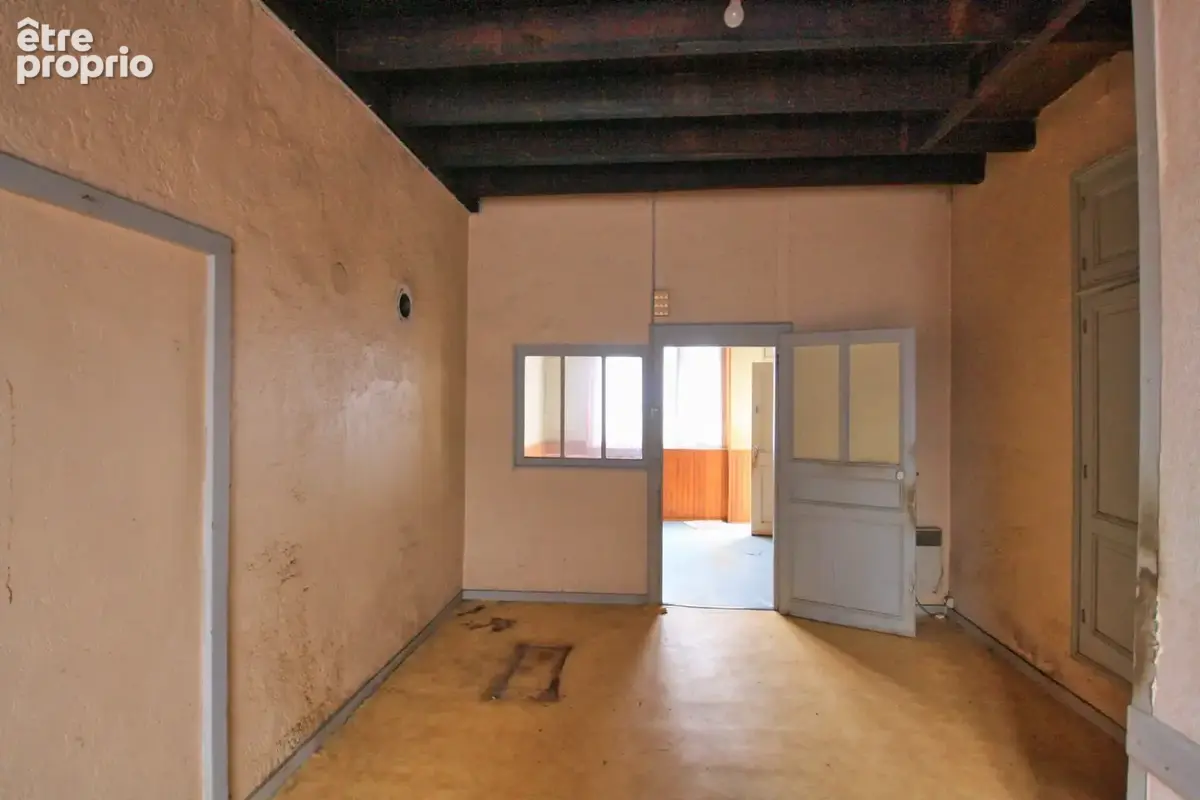 Maison de village, 4 chambres, avec garage et cour - photo 5
