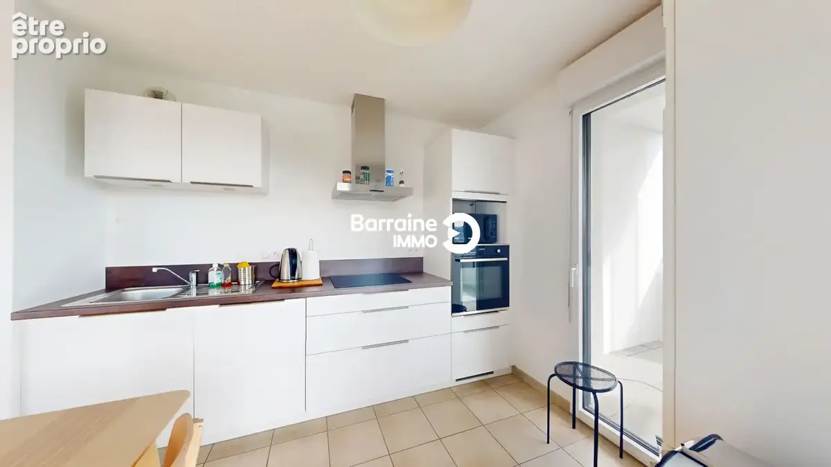 A vendre exclusivite capucins t3 proche neuf deux chambres balcon ascenseur parking - photo 6