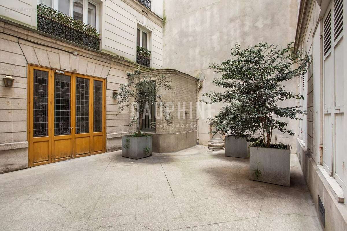 Appartement à PARIS-7E