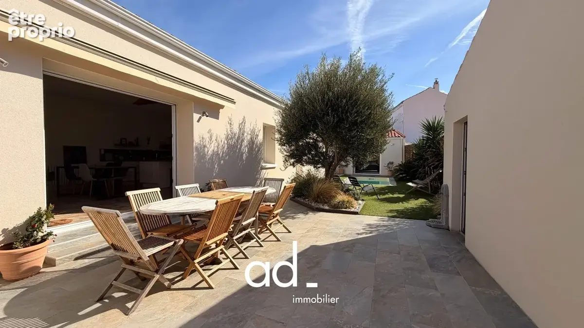 Maison 4 pièces 125 m² à vendre à La Rochelle (17000) - photo 2