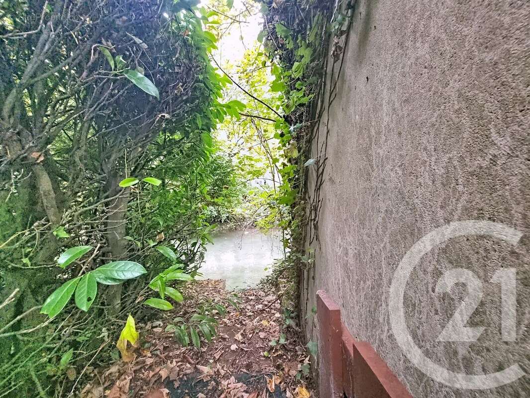 Maison à LONGUEVILLE