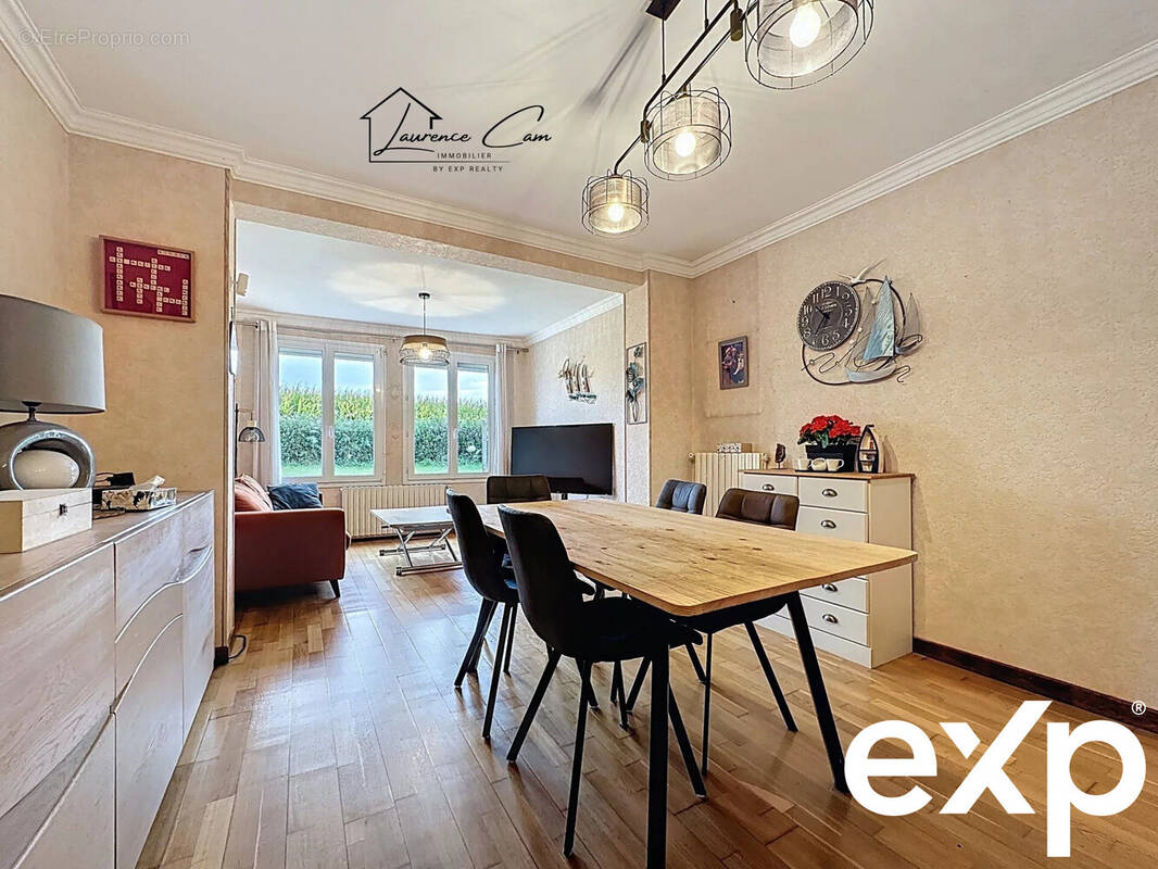 Maison à PLOUGUERNEAU