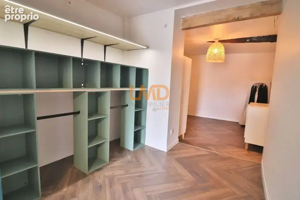 Saint Maximin – Maison de ville rénovée – Terrasse 27m2 – Garage - photo 9