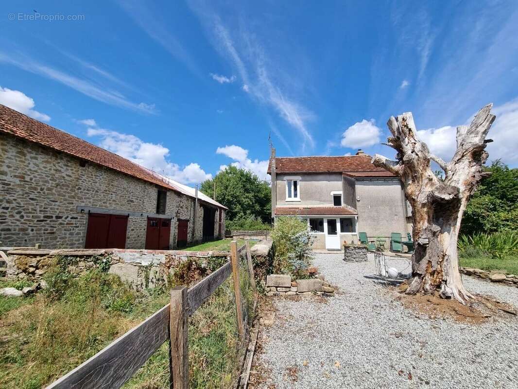 Maison à JOUAC
