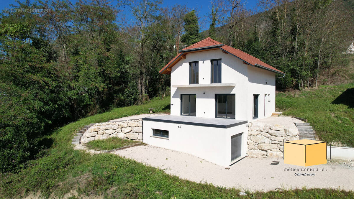 Maison à CHINDRIEUX