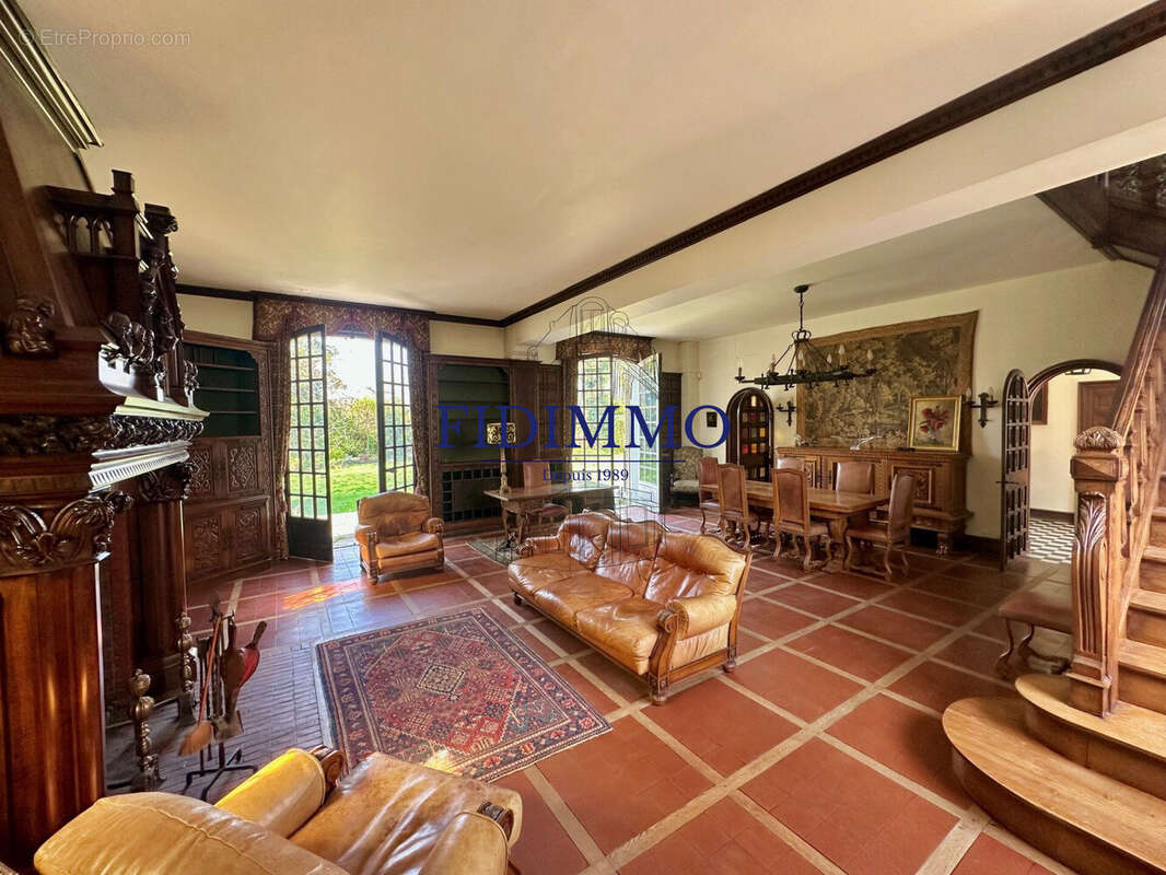 Maison à CHENNEVIERES-SUR-MARNE