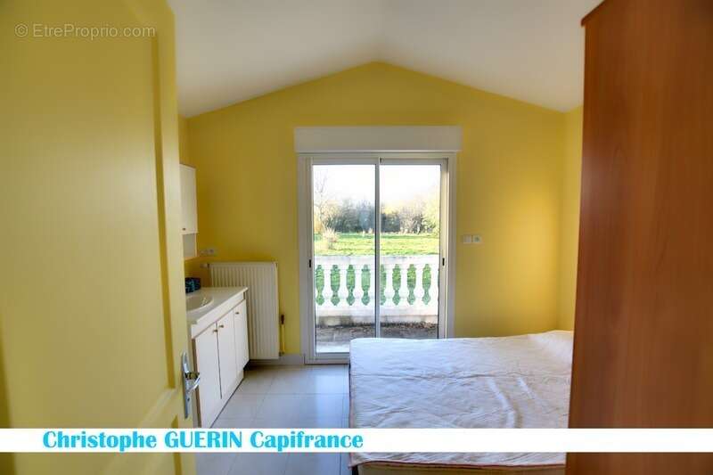 Maison à MONTIGNAC-CHARENTE