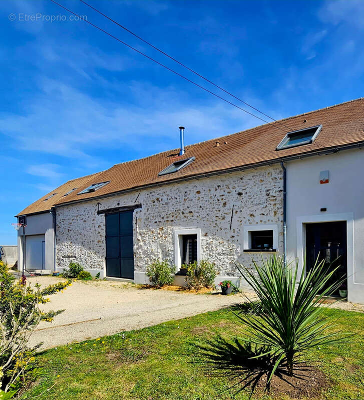 Maison à LIMOURS