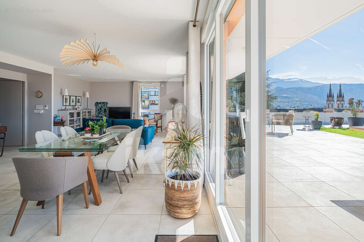 Appartement à VOIRON