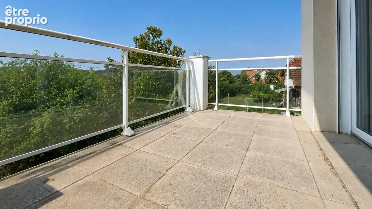 Appartement à POEY-DE-LESCAR