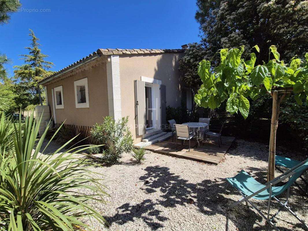 Studio dans résidence sécurisée - photo 2