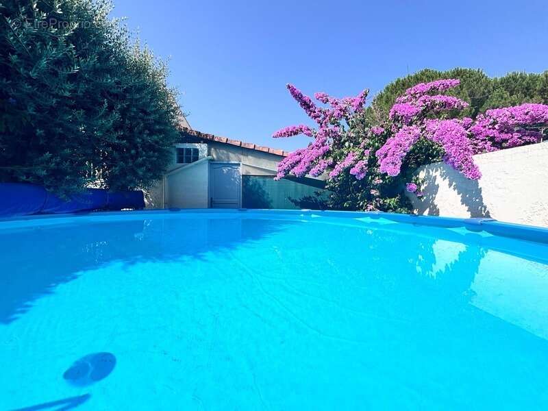 JUVIGNAC – Villa familiale avec T2 indépendant, jardin et piscine - photo 2