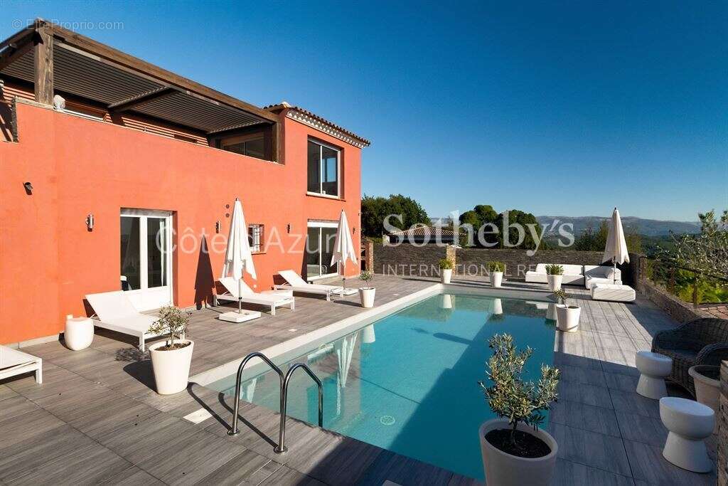 Maison à LES ADRETS-DE-L'ESTEREL