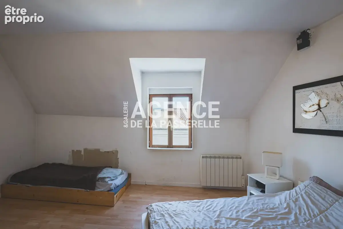 Maison rénovée de 118m2, 4 chambres, jardin et piscine. - photo 29
