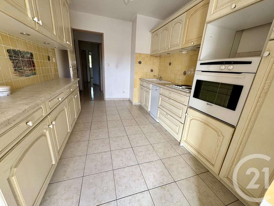 Appartement à SIX-FOURS-LES-PLAGES