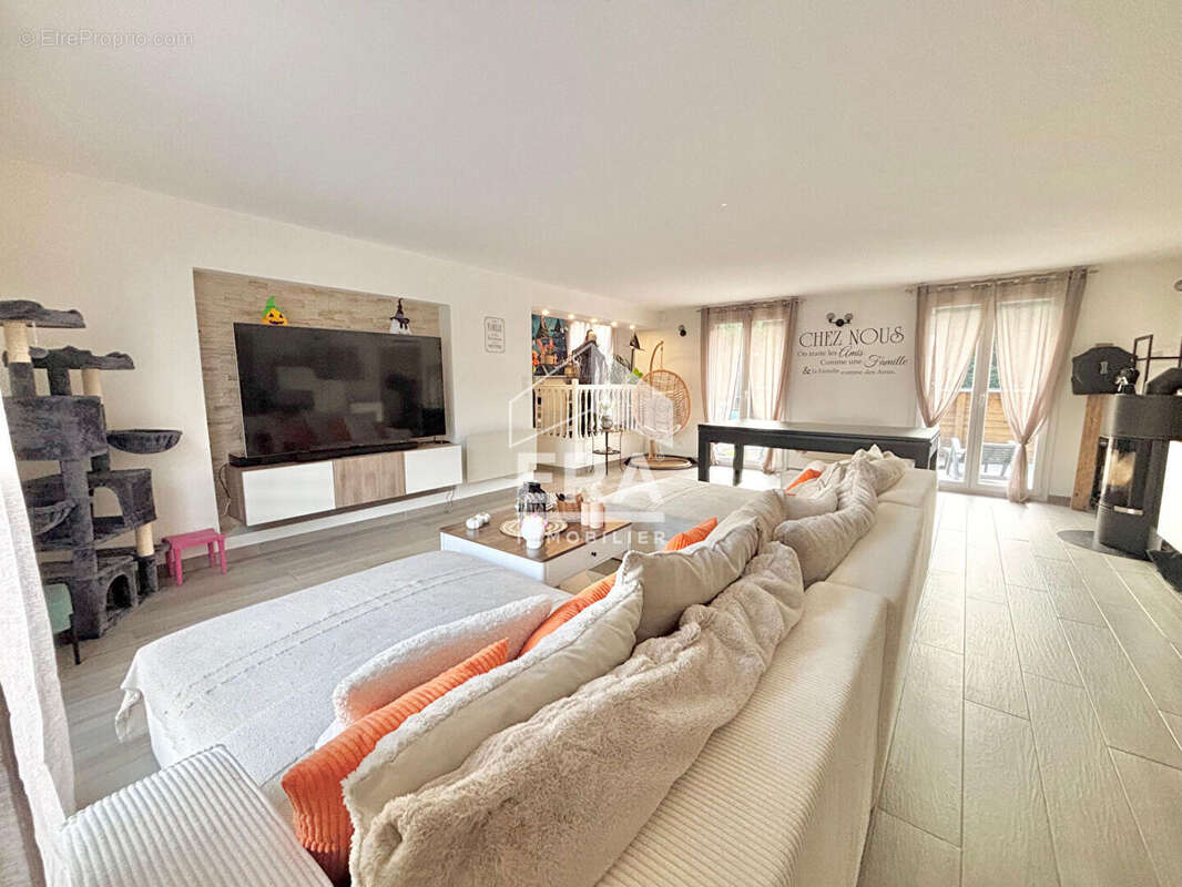 Maison à LA QUEUE-EN-BRIE