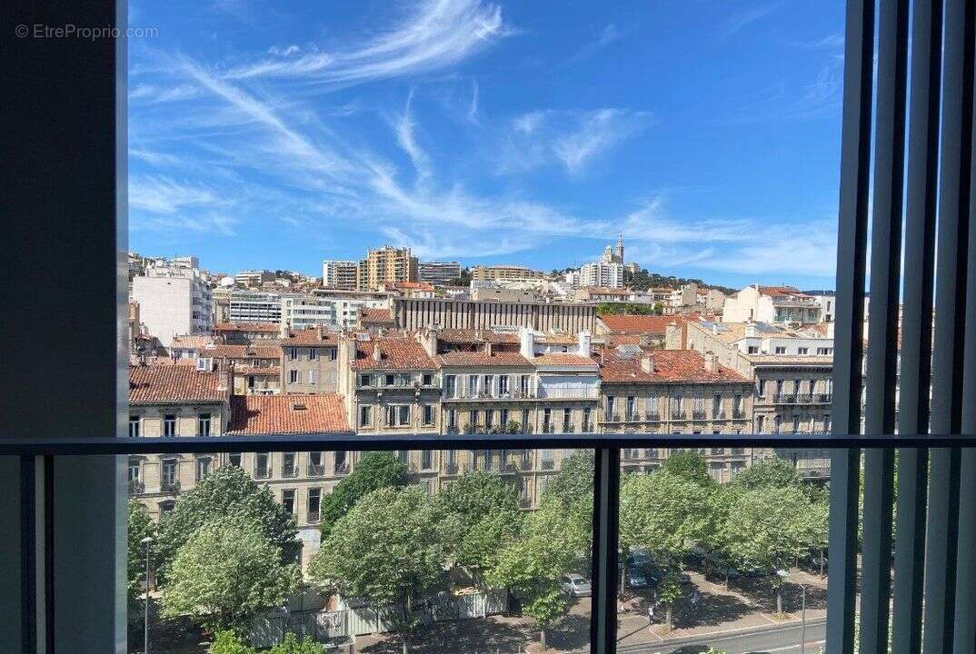 Appartement à MARSEILLE-6E