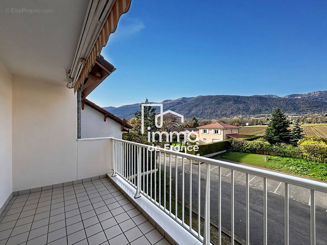 Appartement à CESSY