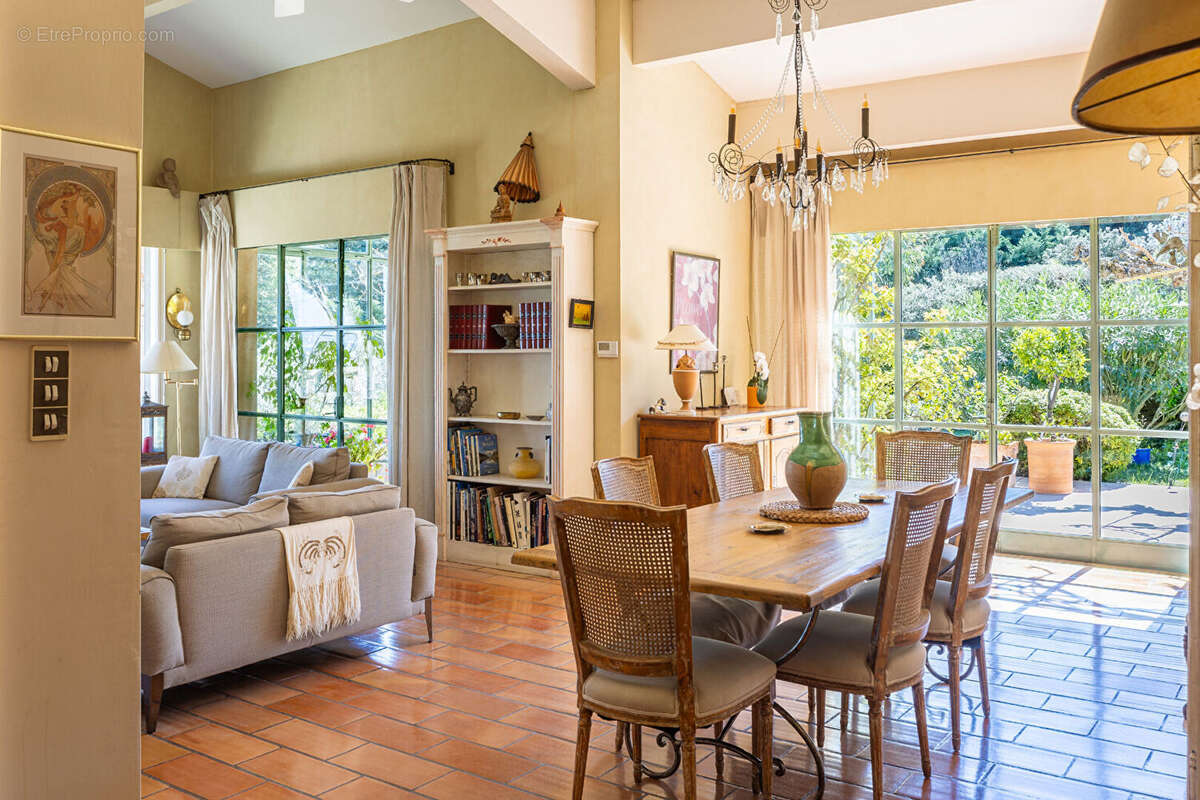 Maison à JONQUERETTES