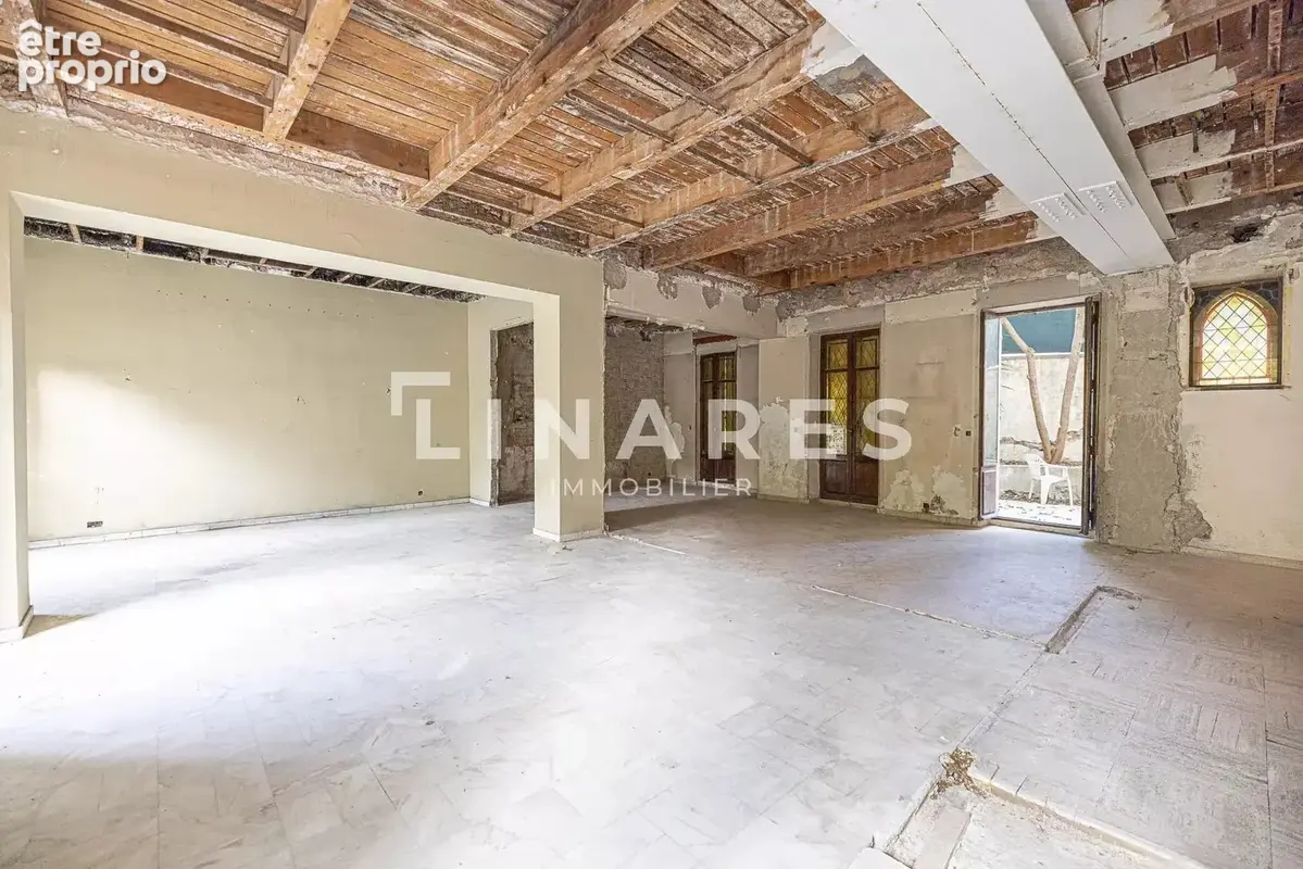 LUXURY IN TOWN - Hôtel particulier de 357m2 - Boulevard Perier 13008 - photo 8