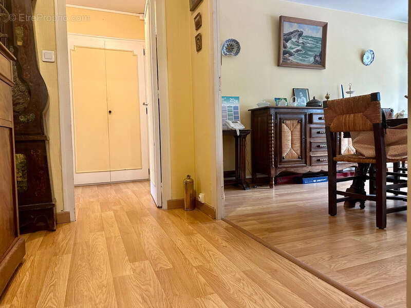 Appartement à vendre 3 pièces SAUMUR (49400) 1er étage avec ascenseur - - photo 6