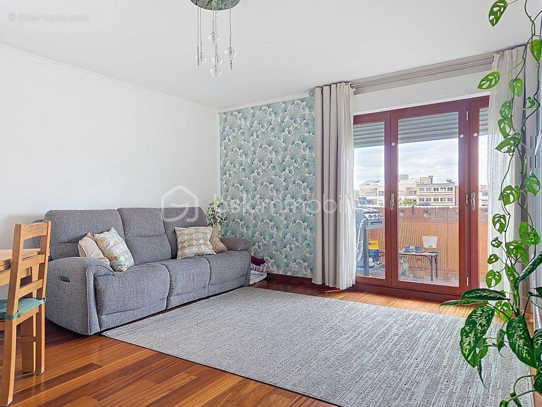 Appartement à NANTERRE
