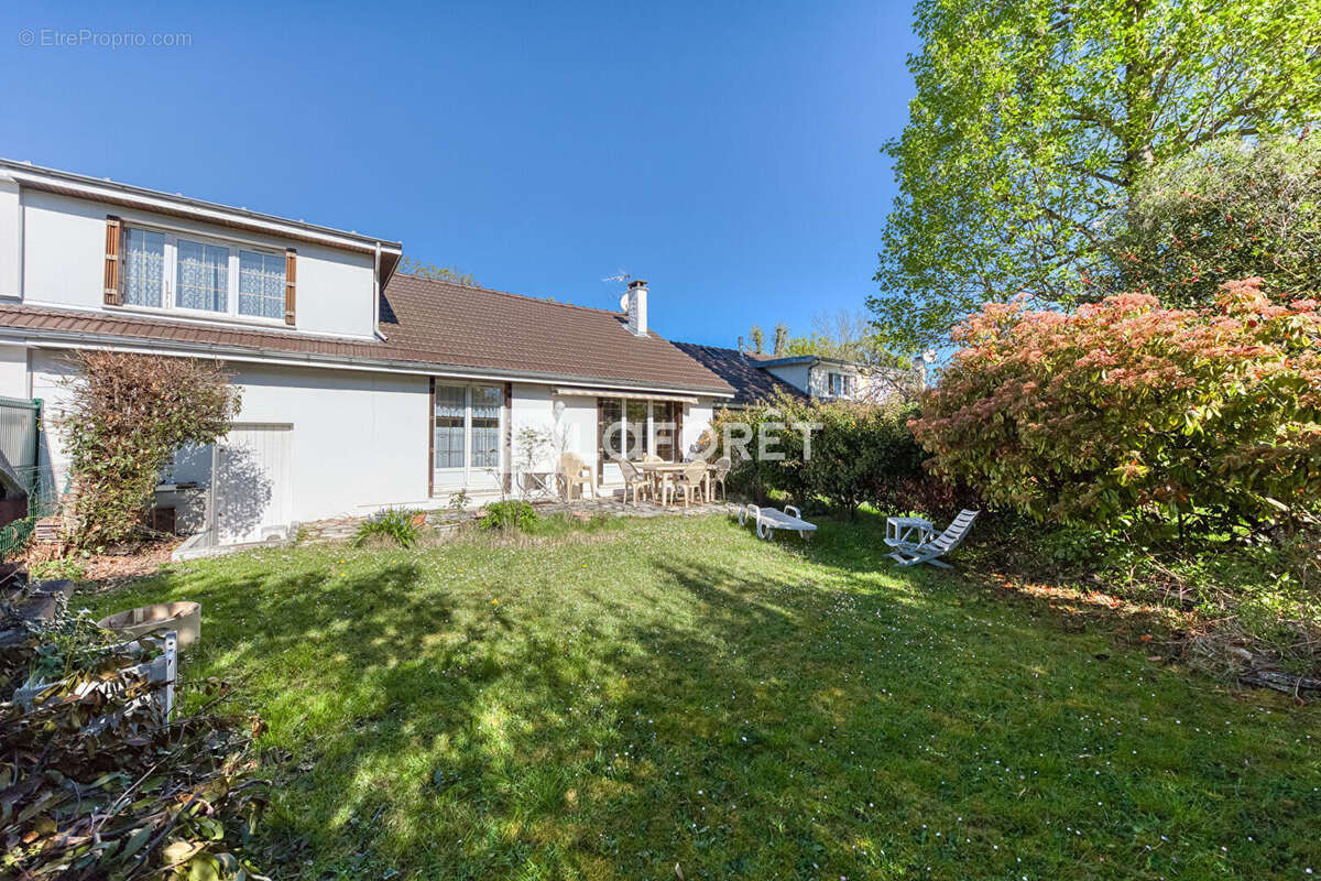 Maison à PONTAULT-COMBAULT