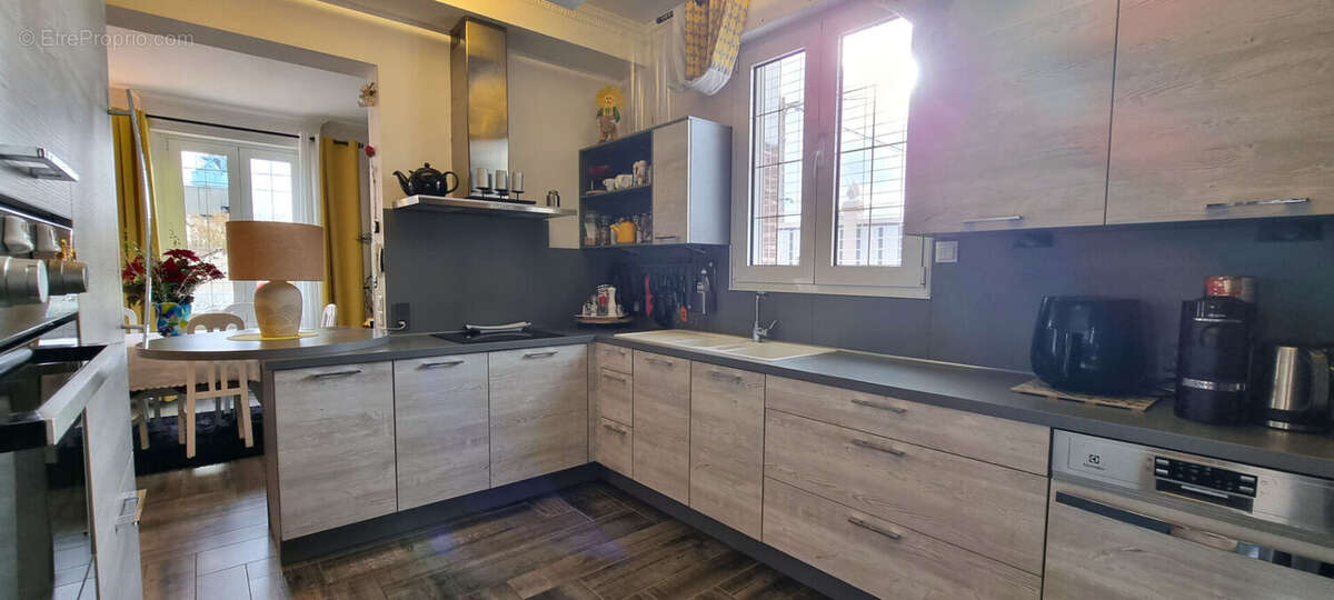 Maison avec appartement à deux pas de la gare - photo 4